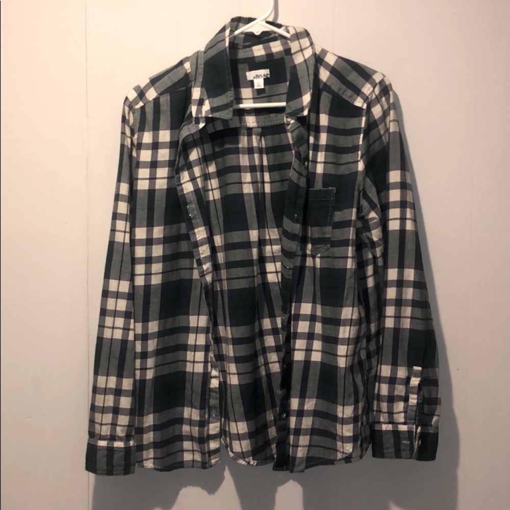Abound women’s plaid button up. Size XL